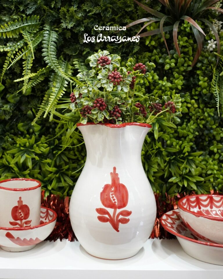 Instagram post from ceramicalosarrayanes. This post is in position 1.