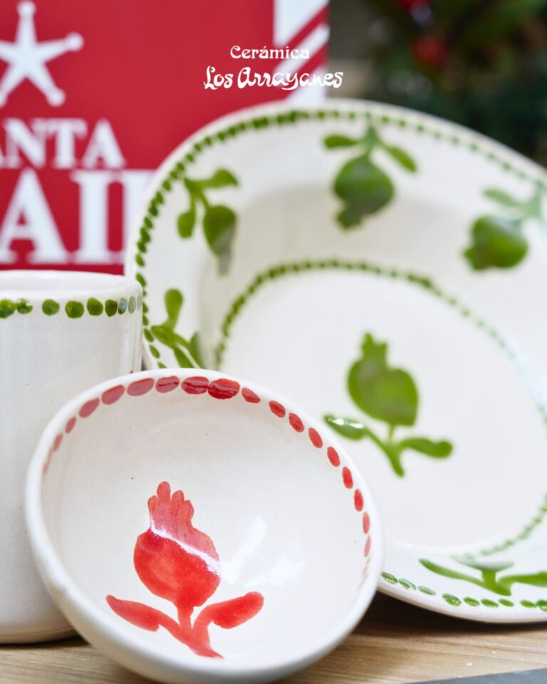 Instagram post from ceramicalosarrayanes. This post is in position 3.