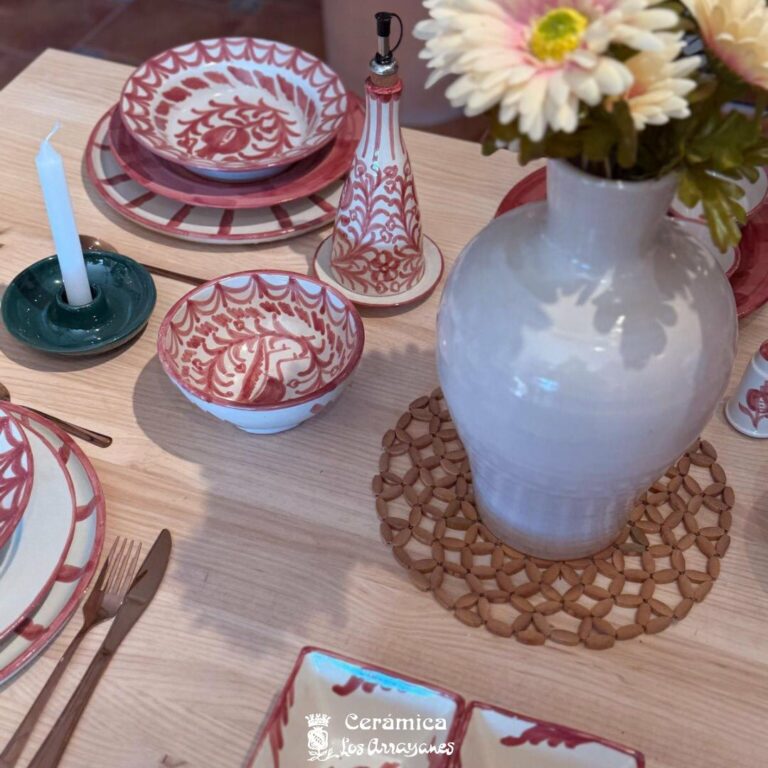 Instagram post from ceramicalosarrayanes. This post is in position 2.