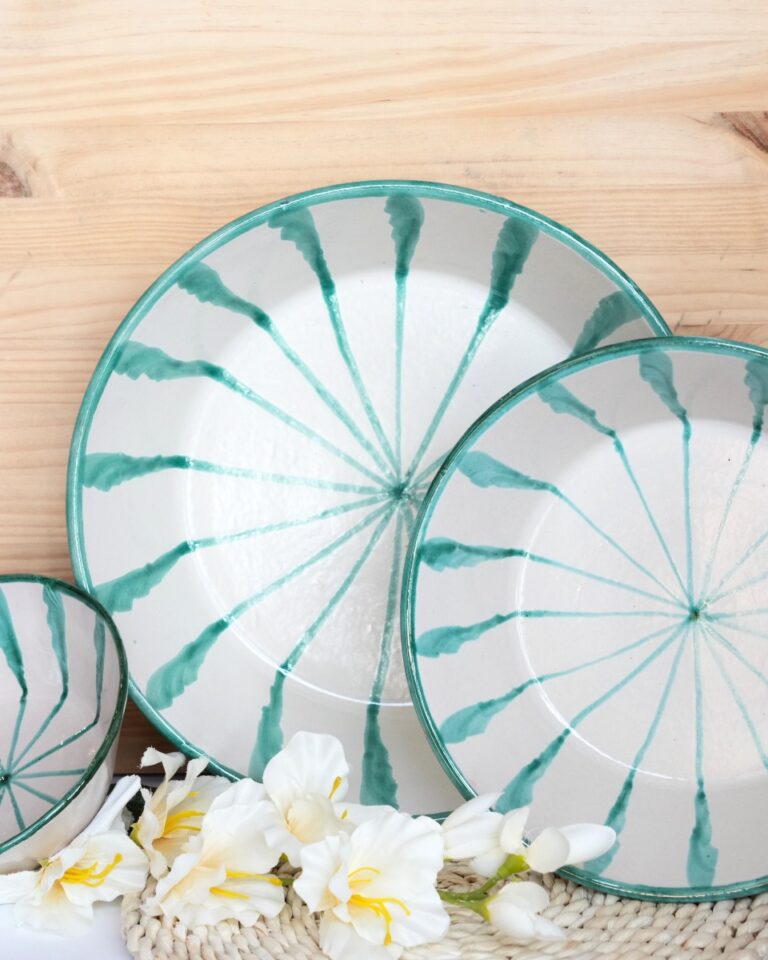 Instagram post from ceramicalosarrayanes. This post is in position 5.