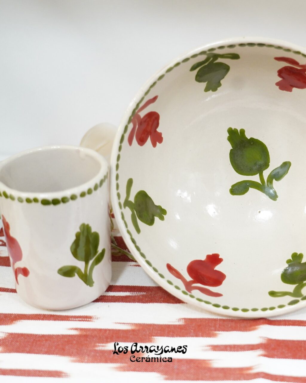 Instagram post from ceramicalosarrayanes. This post is in position 4.